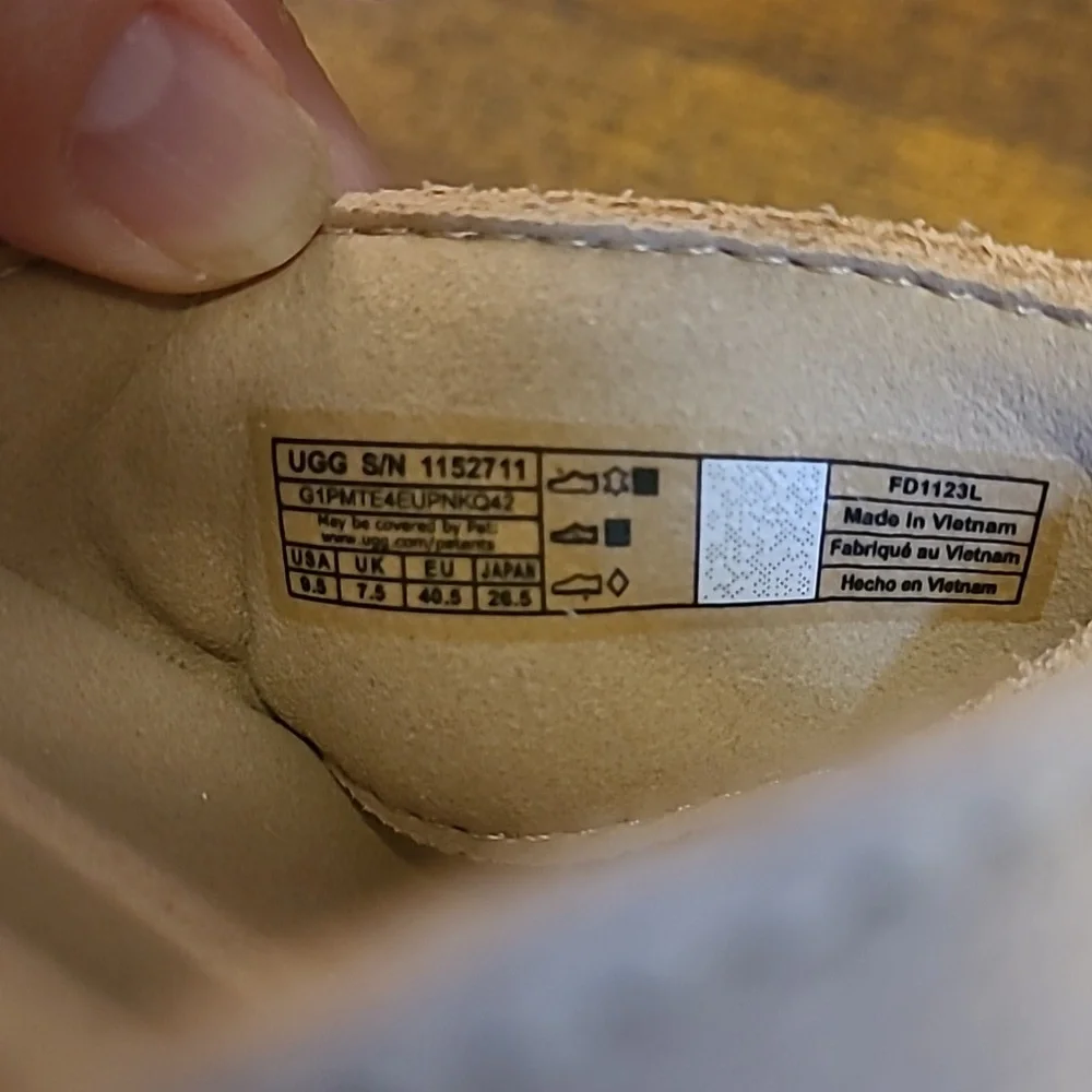 UGG Aubrey Platform sandals